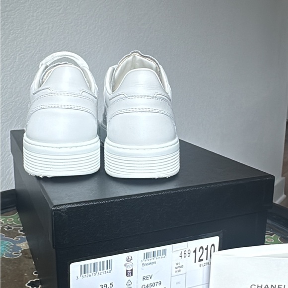 CHANEL SNEAKERS 👟 😍 - Picture 3 of 6